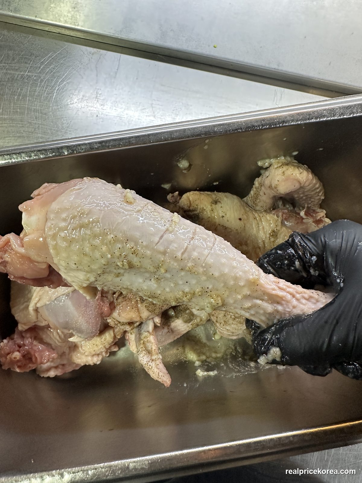 Harim Tojongdak (Korean native chicken, size 11, whole, for baeksuk, 1,050g, 100% Korean-raised)